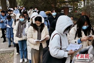 今日能复出吗？湖人晒球队训练照：詹姆斯、戴维斯等出镜